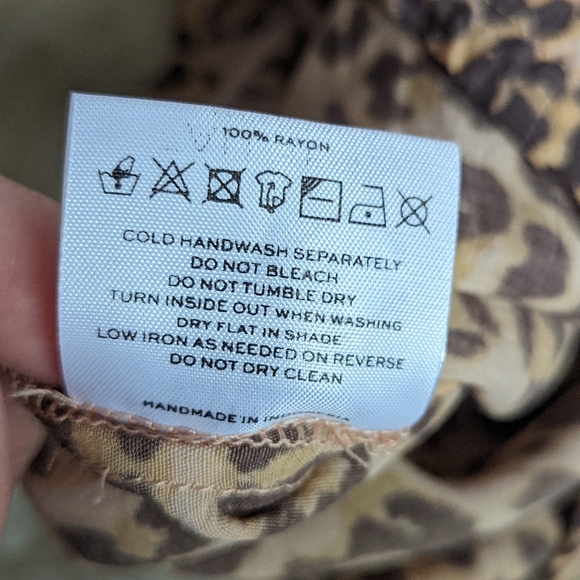 EUC Faithfull the Brand Elsa Jumpsuit in Mila Leopard Print - Picture 13 of 16